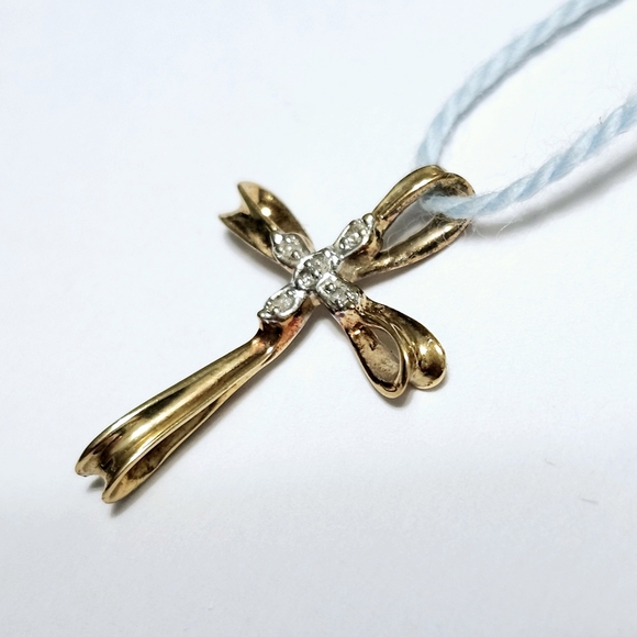 10K Gold Diamond Cross 1.0" - Picture 3 of 7
